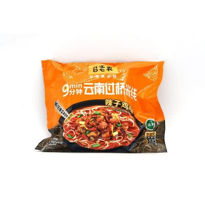 马老表麻辣鸡味...